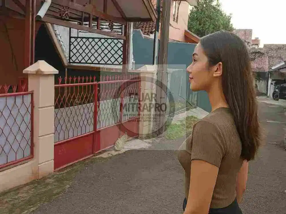 rumah 2 lantai 3 kamar di kav DKI pondok kelapa Jakarta Timur