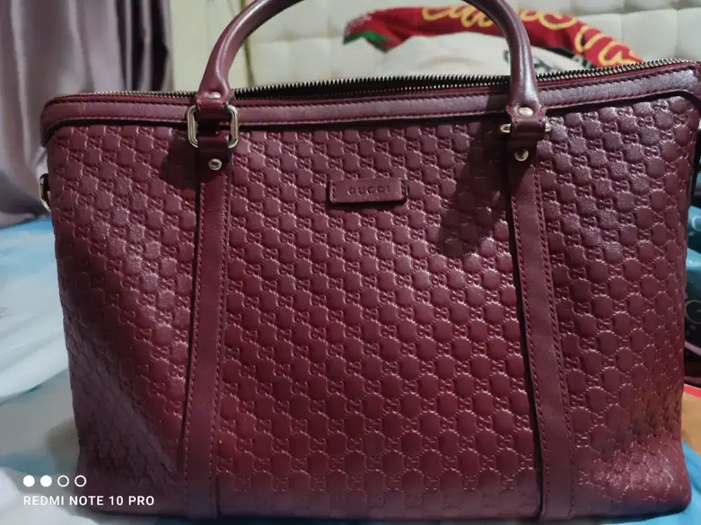 Gucci Soft Microguccissima Small Zippered Satchel. 