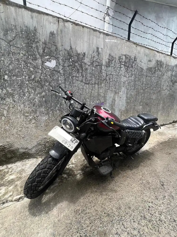 Dijual Cepat Motor Costum yamaha byson model bobber beneli