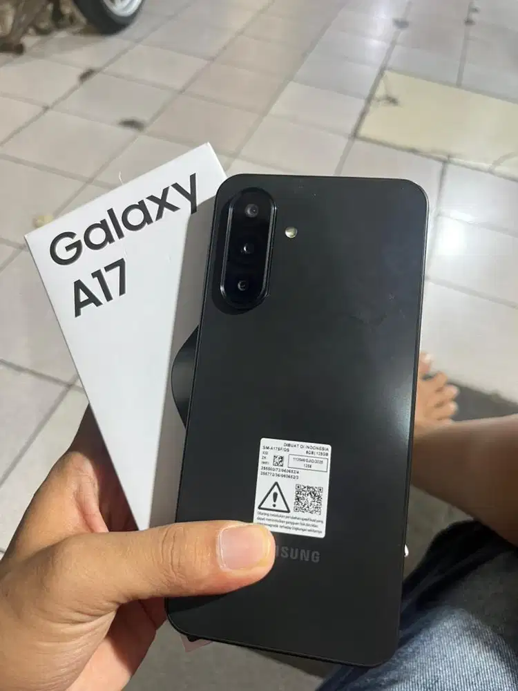 Samsung A17 8/128gb like new