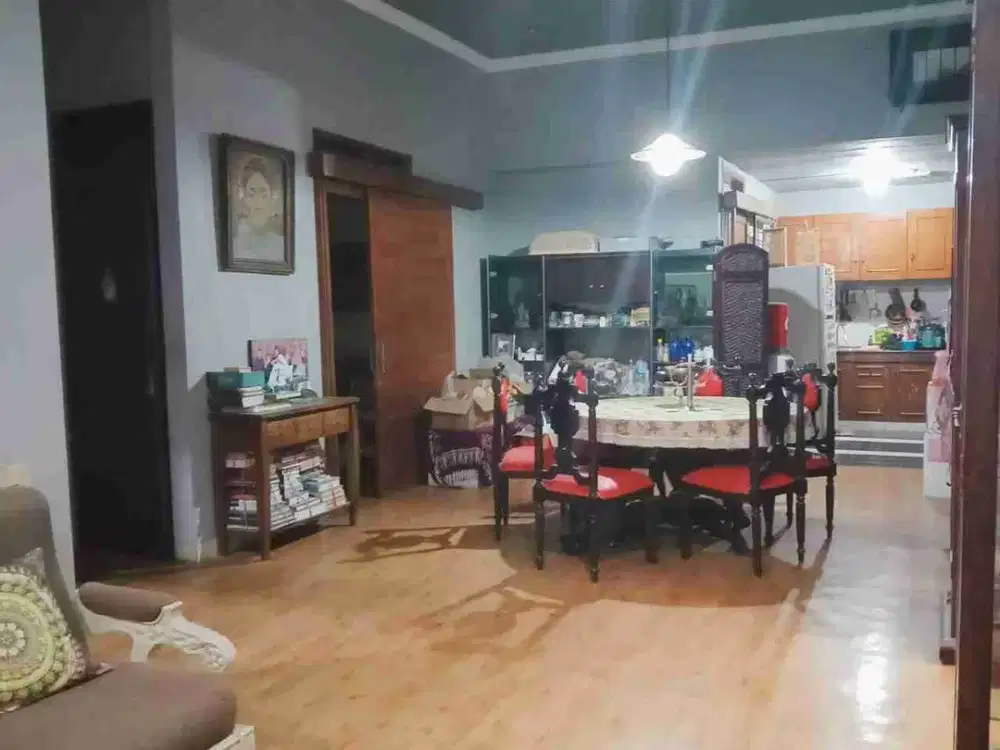 Jual Rumah di Pusat Kota Bandung Komplek Sukaluyu sayap Riau