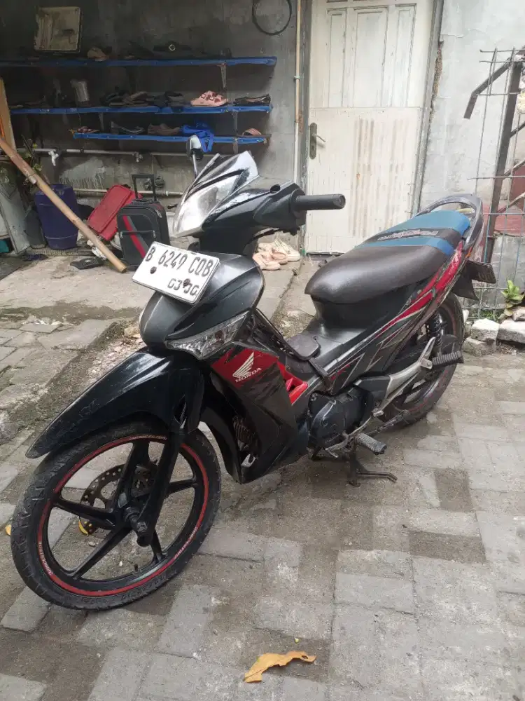 Supra x 125 pajak idup panjng.  Lengkap original