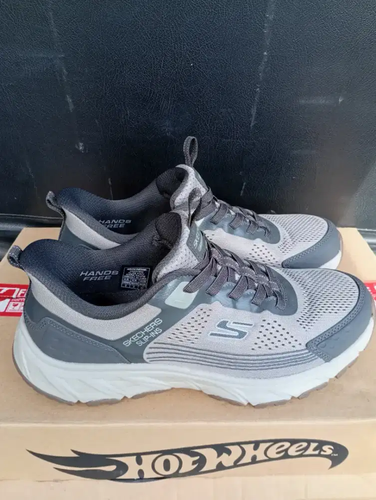 Skechers Slip ins Hillcrest 2.0 size 42