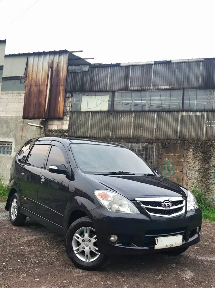TdP 8jt Daihatsu Xenia Xi Deluxe Matic Tahun 2011 / 2010 / 2009