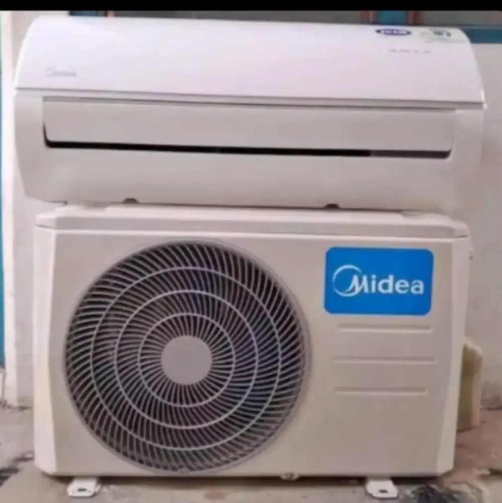 Jual ac midea R32 1/2 thailand low 360watt kondisi 95% ori semua