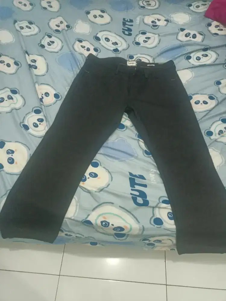 Celana Jeans Hitam Wrangler