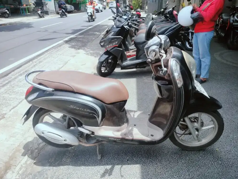Scoopy 2014 hitam Deva motor