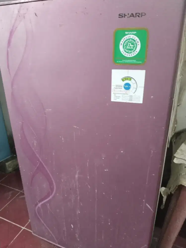 DIJUAL CEPAT KULKAS SHARP 1 PINTU