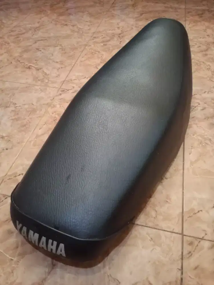 Jok motor Yamaha Vega R