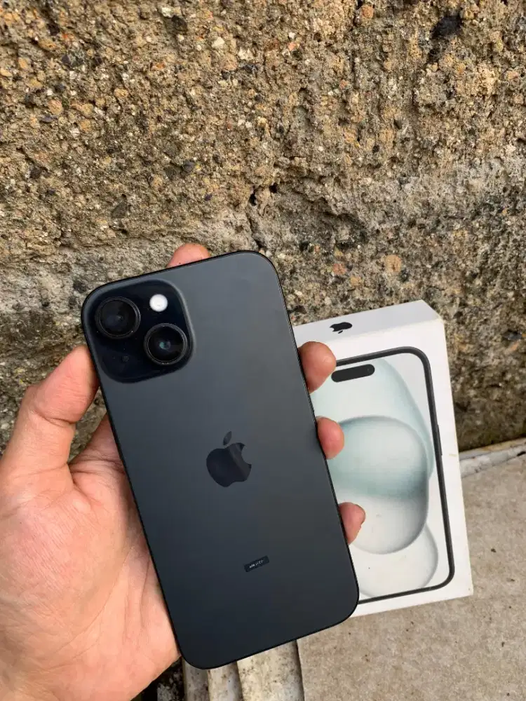iPhone 15 128GB ibox garansi on