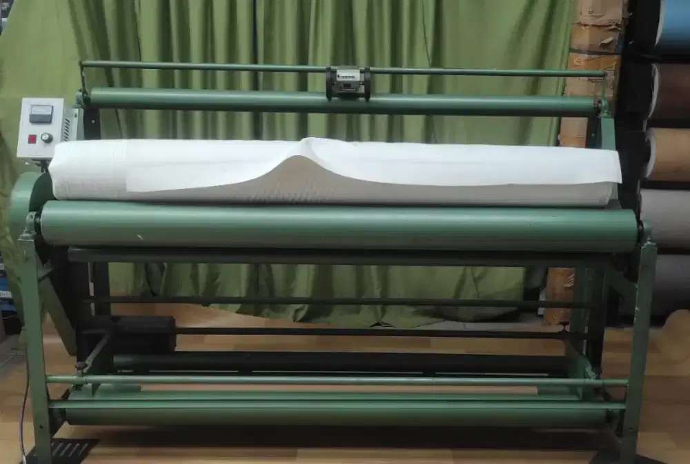 Mesin gulung (sekaligus hitung meter / yard)