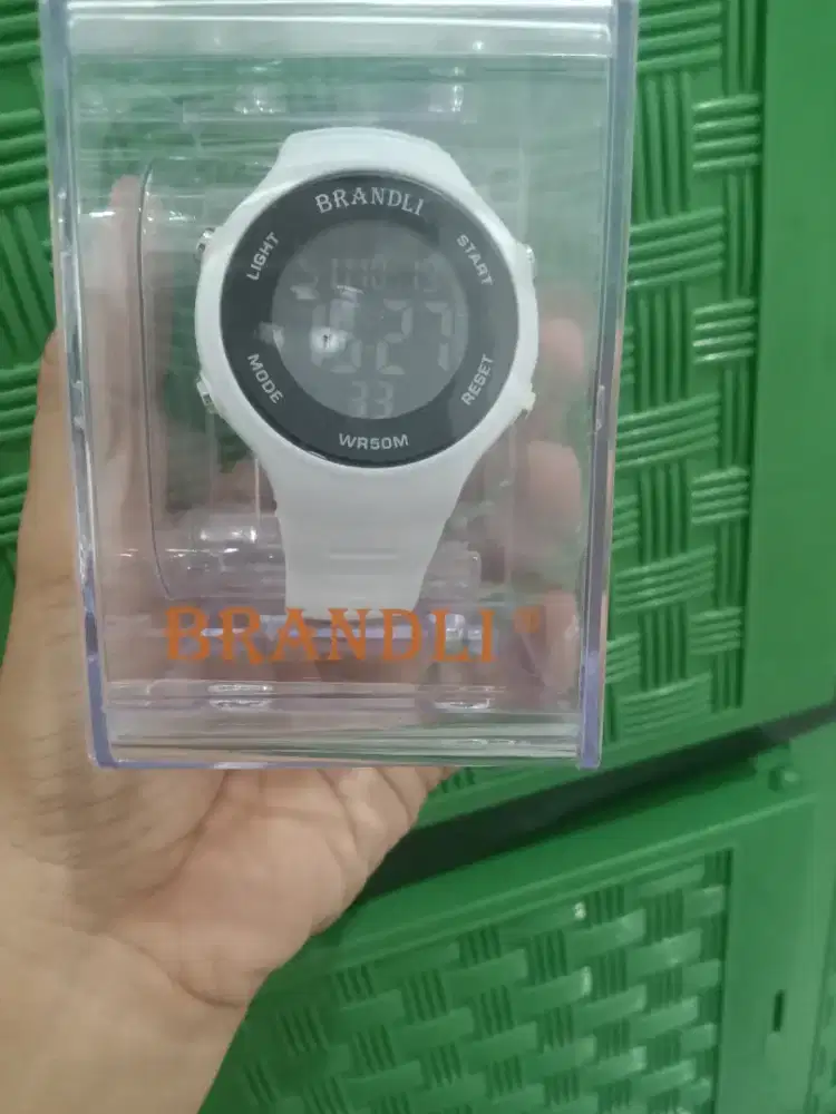 Jam tangan wanita
