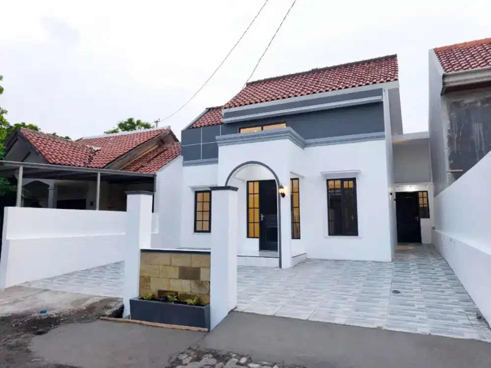 RUMAH BARU MODEL CLASIC DI TLOGOMULYO PEDURUNGAN SEMARANG