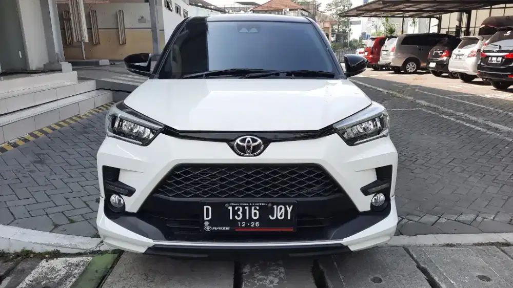 DIJUAL TOYOTA RAIZE 1.0 GR AT CVT TSS TAHUN 2021 BANDUNG