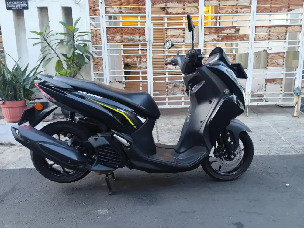 Yamaha lexi lx 155 th 1024 b dki km low istimewa