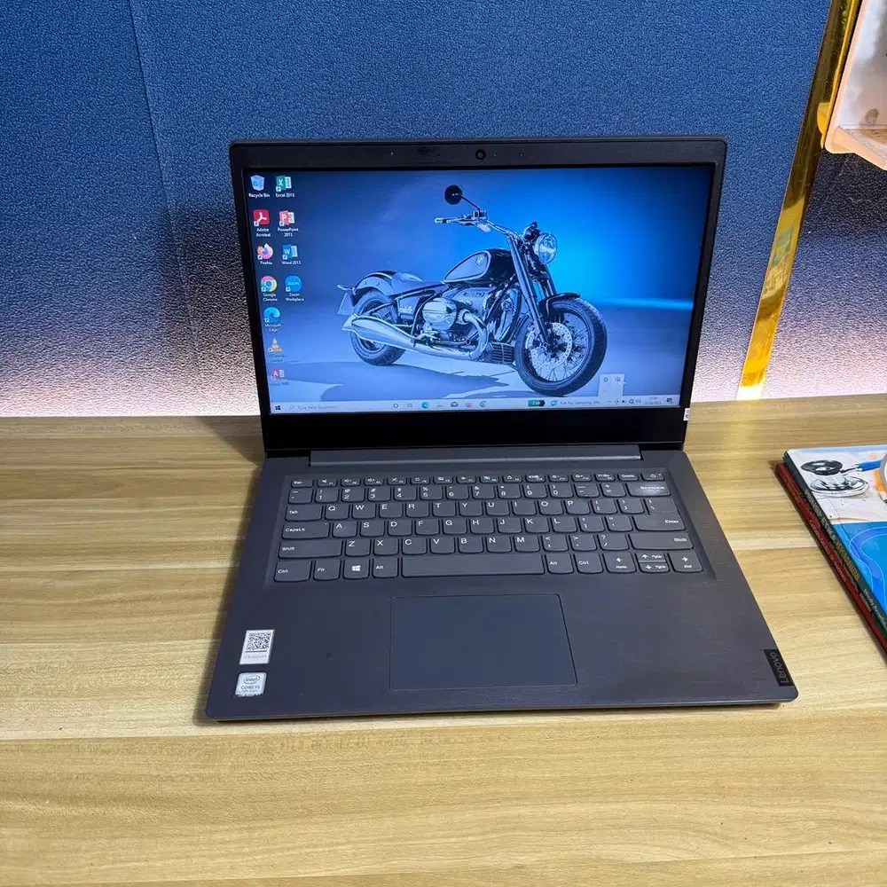 Di jual laptop lenovo core i3 gen8 ssd 256gb