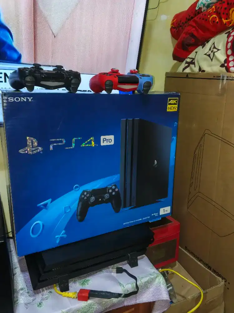 PS4 Pro 1TB FW 11, Full game, mulus segel void