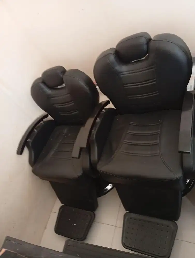 Kursi barber hidrolik dan kursi keramas