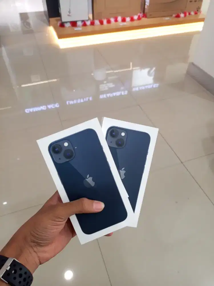 Apple iPhone 13