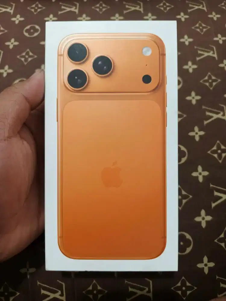 Iphone 17 ProMax 256gb ibox masih segel Cosmic Orange