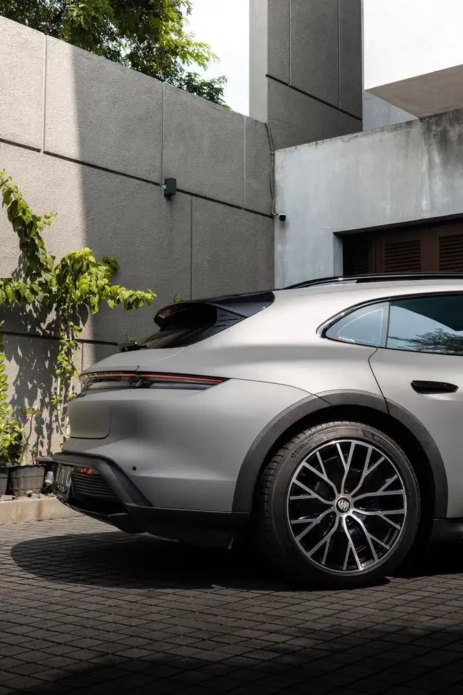 Porsche Taycan 4 Cross Turismo