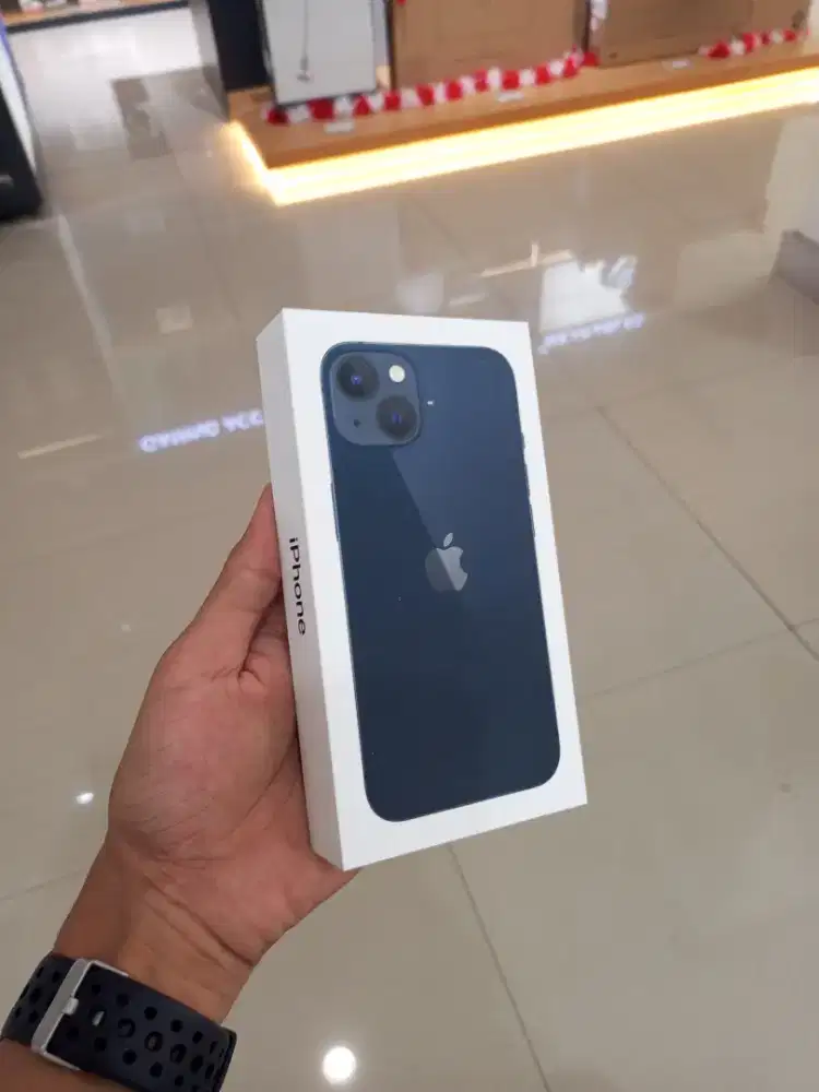 Apple iPhone 13