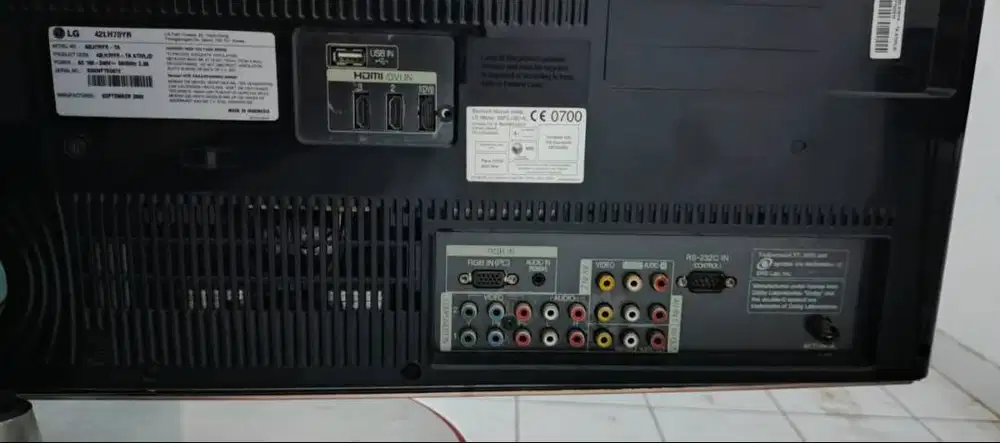 TV led LG 42 inci