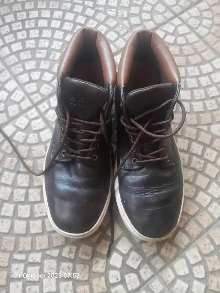 Sepatu timberland