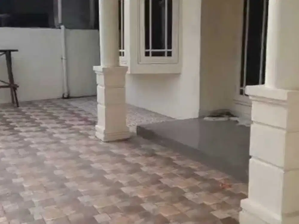 Disewakan Rumah 1 ½ Lantai Kosongan di Sektor 1B By Rumah Chinida