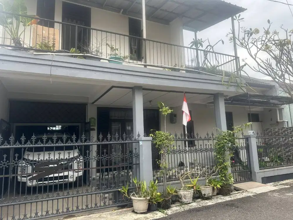 Disewakan Rumah 2 Lantai Margahayu Raya Kota Bandung Strategis