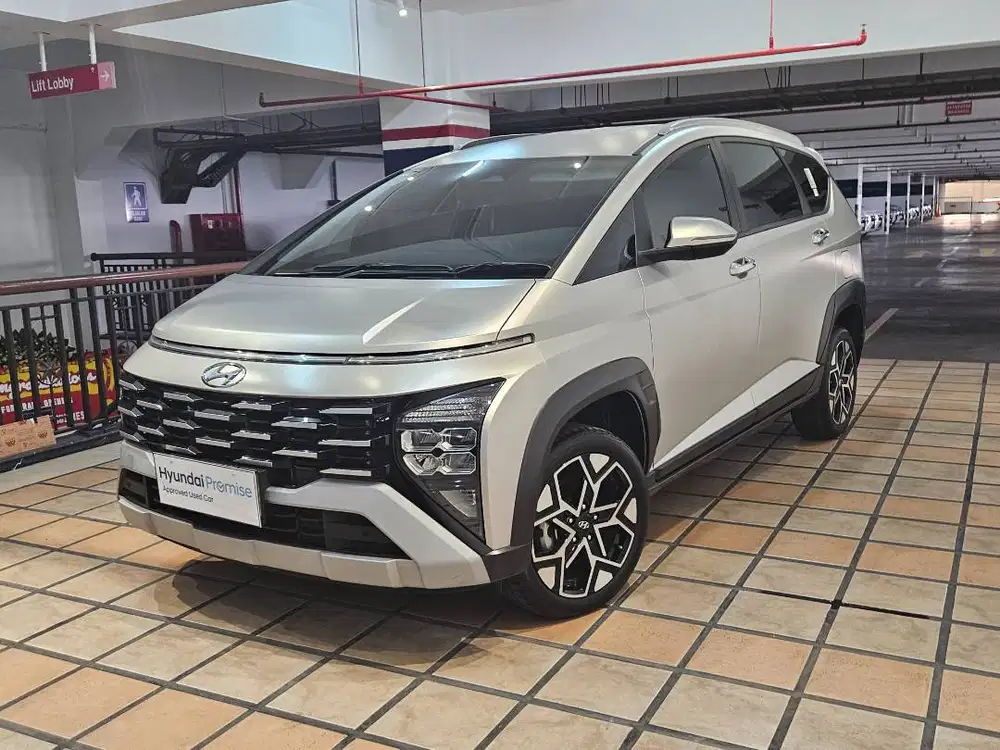 Hyundai Stargazer X 1.5 Prime MPV - KM LOW