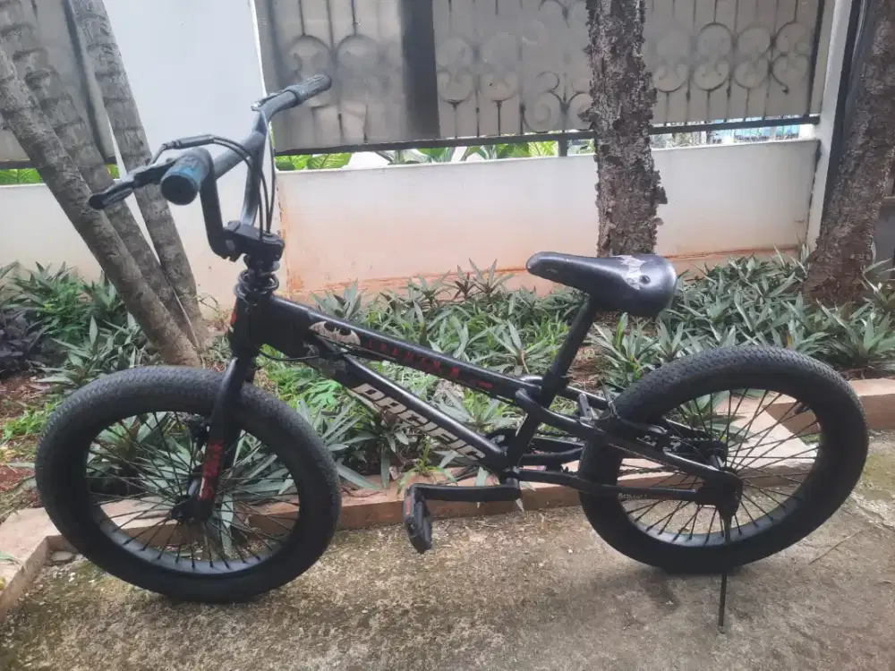 Sepeda pacific batman