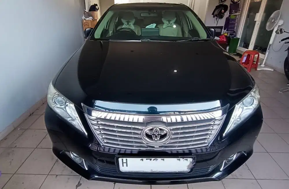 Camry V 2015 AT Istimewa