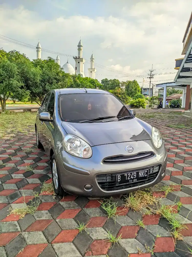Nissan march 2011 AT tipe L
