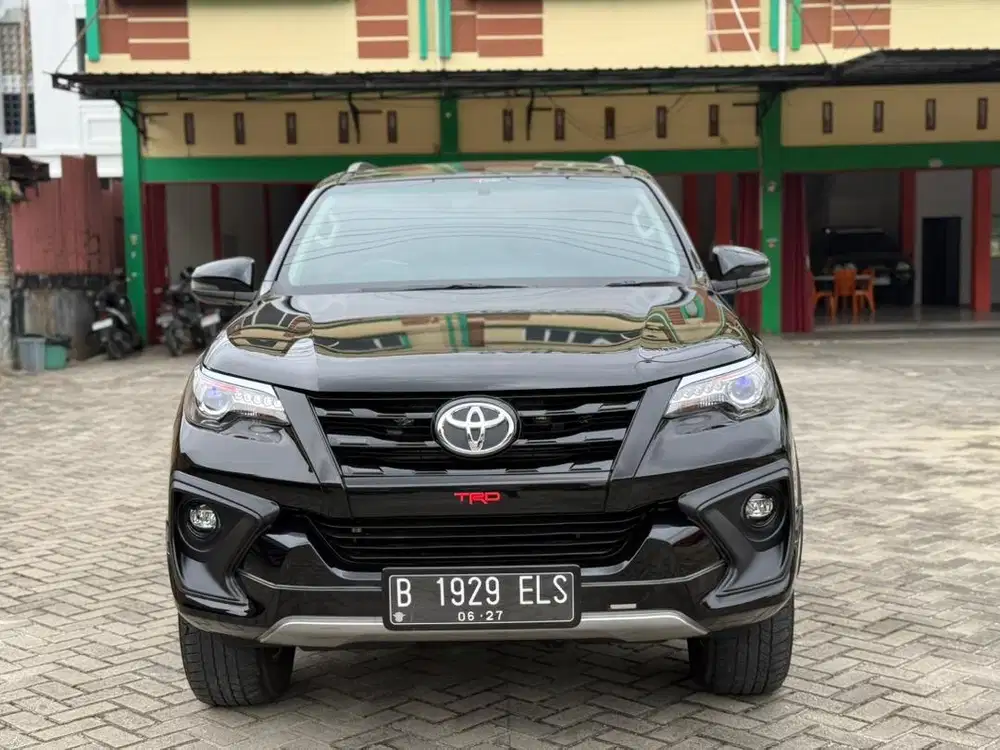 TOYOTA FORTUNER VRZ TRD 2018