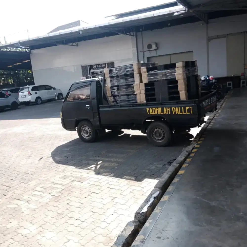 PALLET PLASTIK SECOND IMPORT SIAP GUDANG