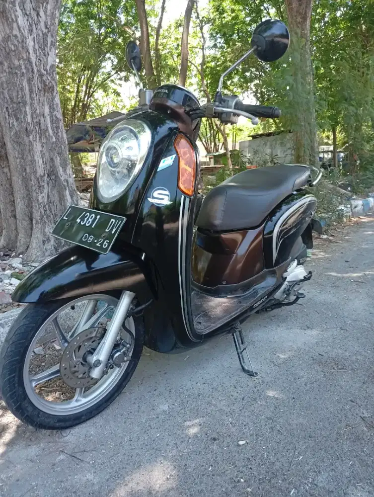 Scoopy orisinil mulus 2016 tangan pertama hidup semua siap pakai