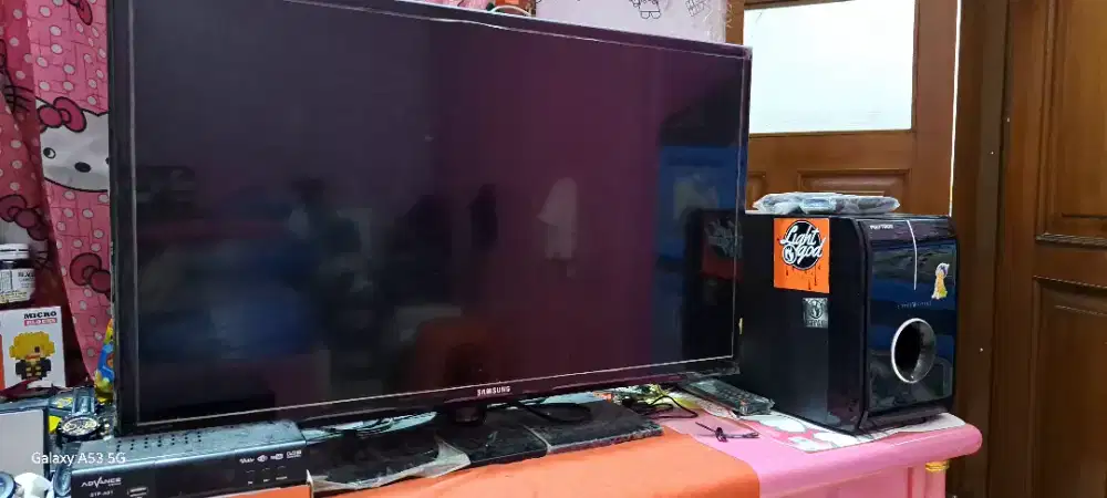 Tv 32.inchi merk samsung