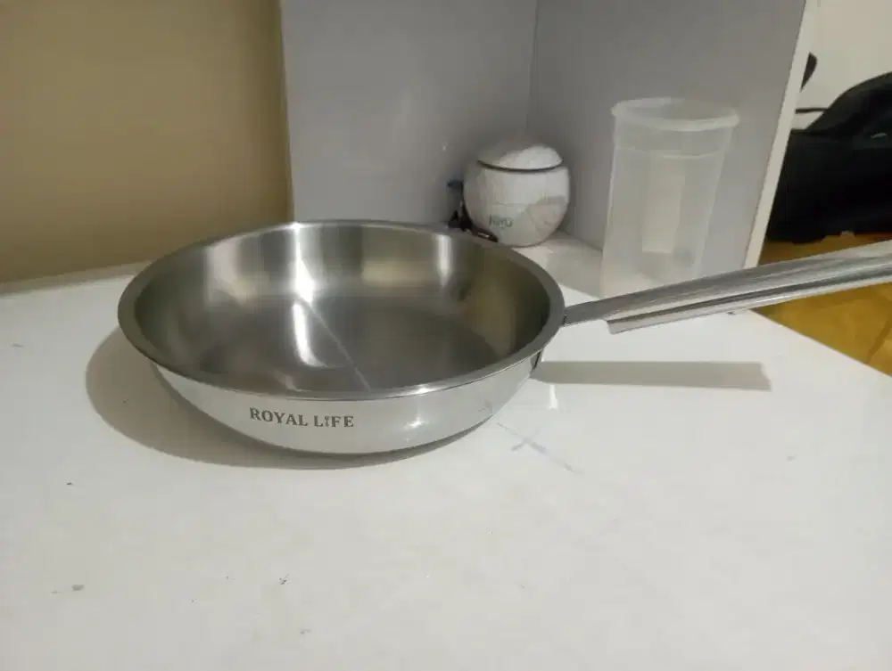Fry pan 26cm stainless steel by Royal life