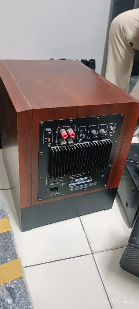 Home teather one set
