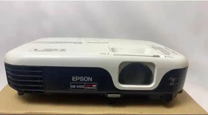 Proyektor seken Epson S100
