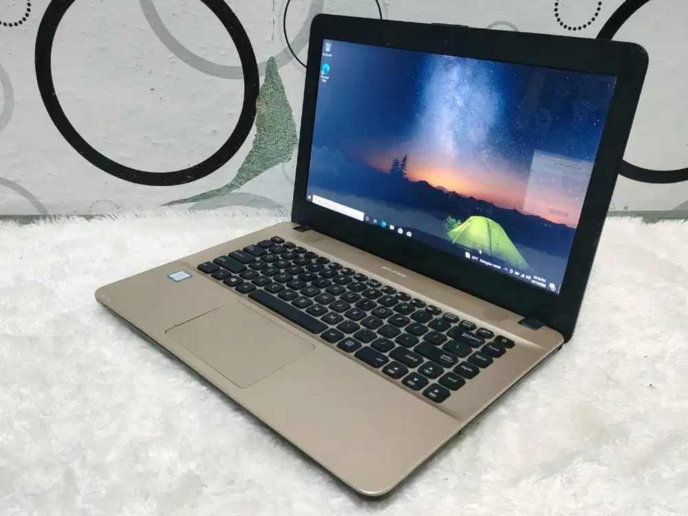LAPTOP SECOND MURAH, SIAP ANTER KE LOKASI