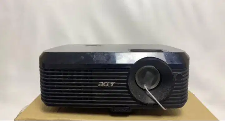 Proyektor seken Acer X1130P