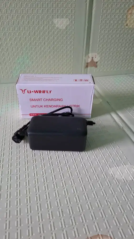 Charger Sepeda Listrik UWINFLY