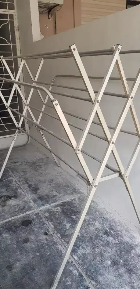 Jemuran aluminium