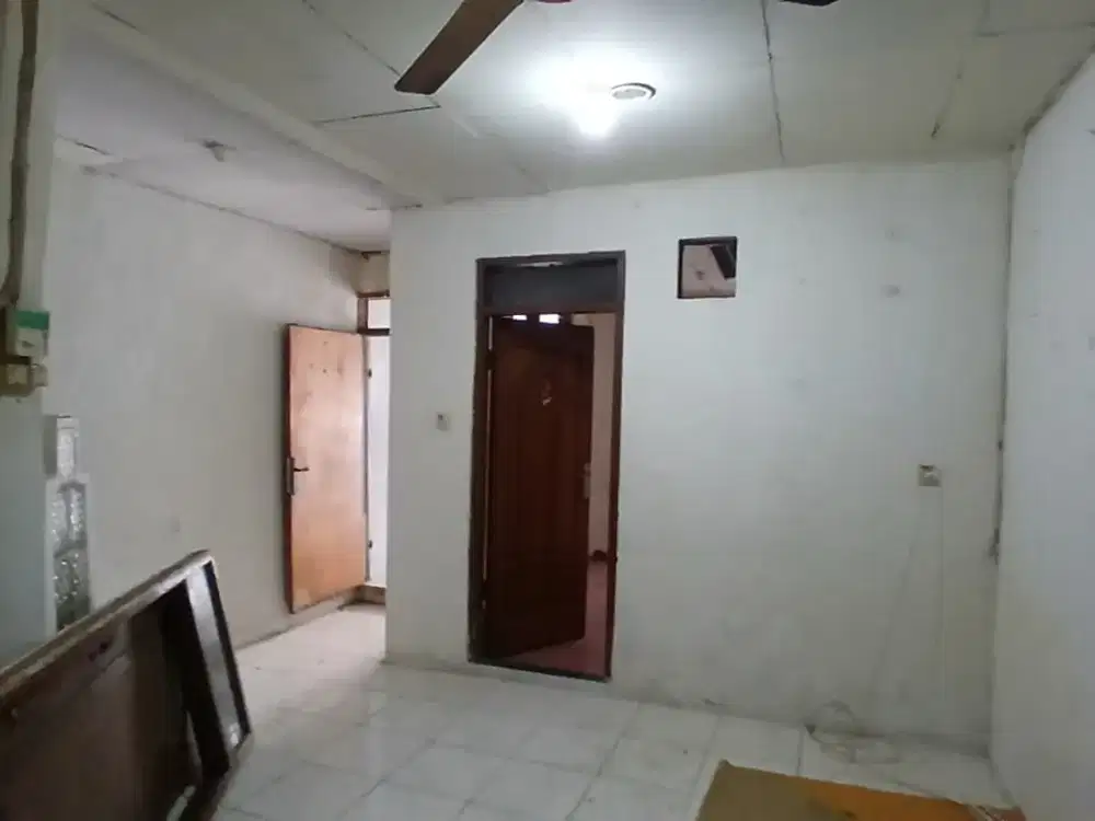 DIJUAL RUMAH DI TAMAN SARI JAKARTA BARAT!