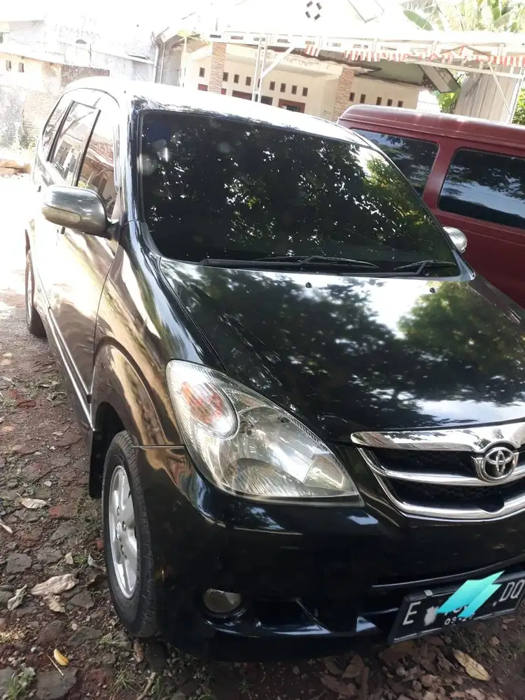 Dijual Avansa 2007 Hitam