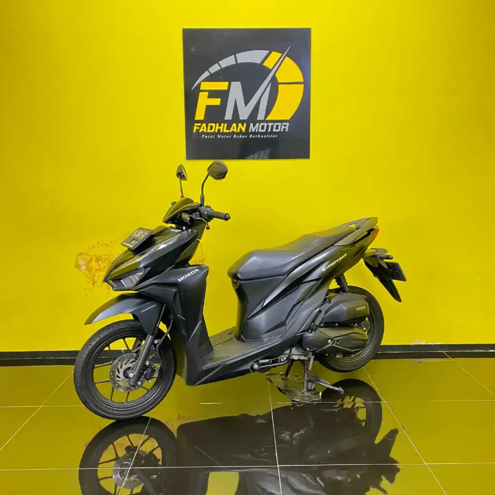 Honda Vario 125 2022 hitam doff km low