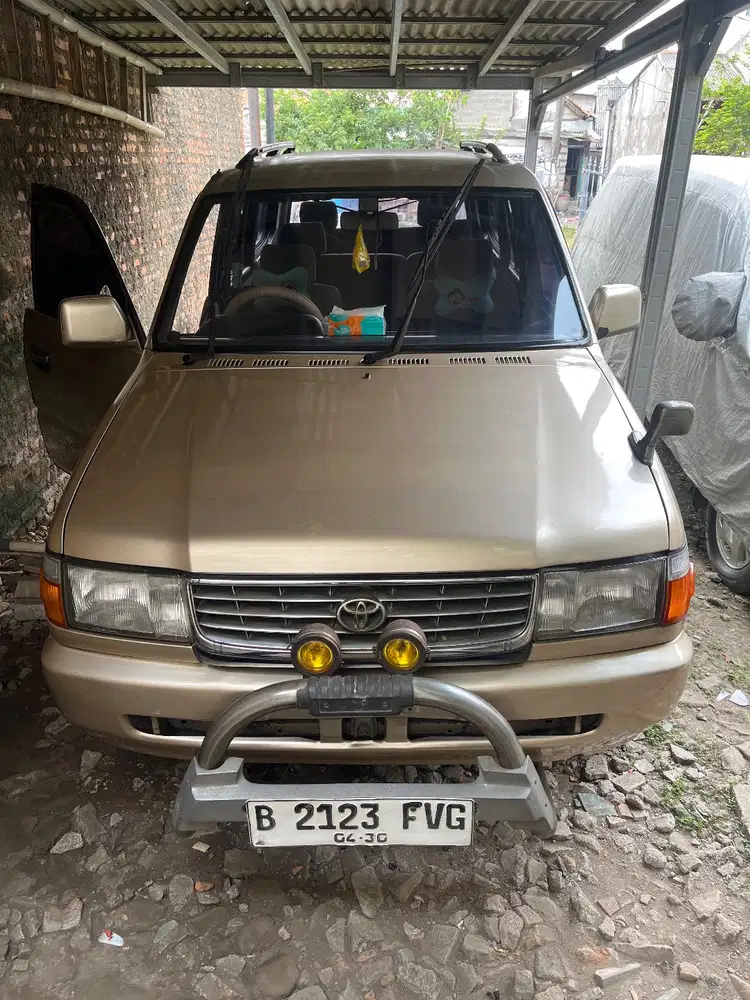 Toyota Kijang LGX 1999
