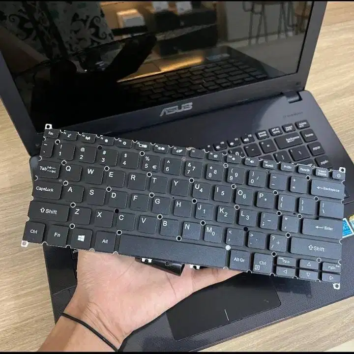 Ganti Keyboard Laptop Aman & Cepat